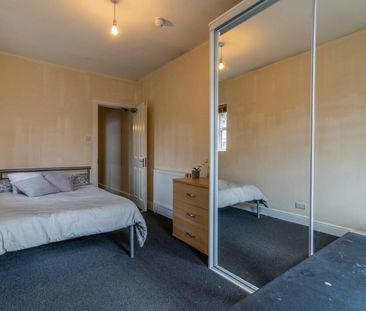 76 Eldon Street - Photo 2