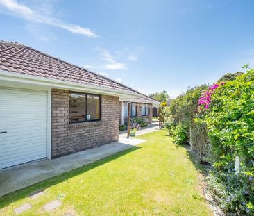 A Cosy 3BR Home in Terrace End! - Photo 5