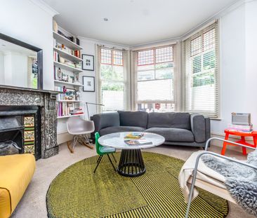 4 Bed Terraced House, Newick Road, E5 - Photo 2