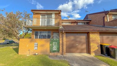 2-Bedroom Townhouse with Lock-Up Garage - Photo 5