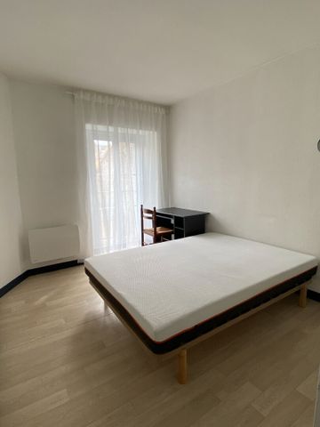 Location Appartement 2 pièces 43m² - Photo 3