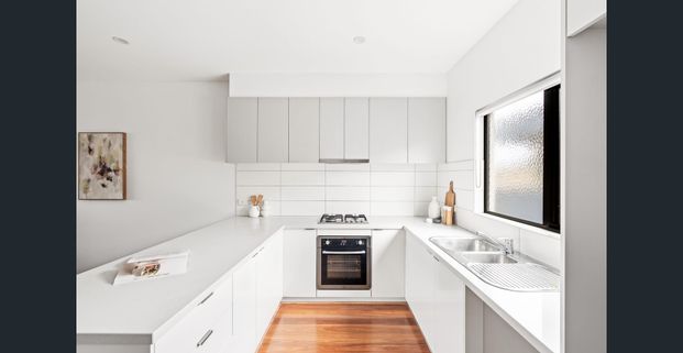 STYLISH & LOW MAINTENANCE HOME - Photo 1