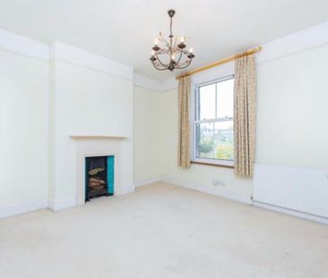 4 Bed Semi-Detached House, Vernon Road, SW14 - Photo 3