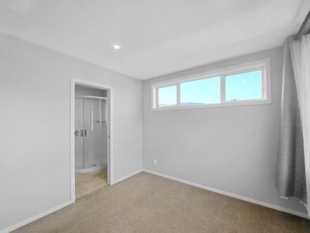 Wainui Living - Photo 2