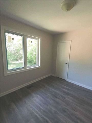 For Lease - 154 Northwood Drive, Toronto, Ontario - Photo 4