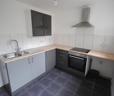 262 Donegall Avenue, Belfast, BT12 6LU - Photo 2