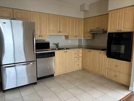 For Lease - 830 Scollard Court Unit# 313, Mississauga, Ontario - Photo 5