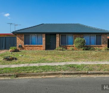 CONVENIENTLY LOCATED FAMILY HOME!!! - Photo 5