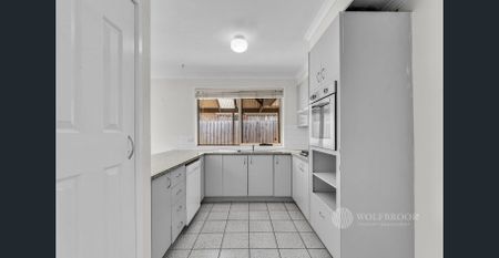 Court Position, Four Bedrooms & Weekend BBQs Sorted! - Photo 5