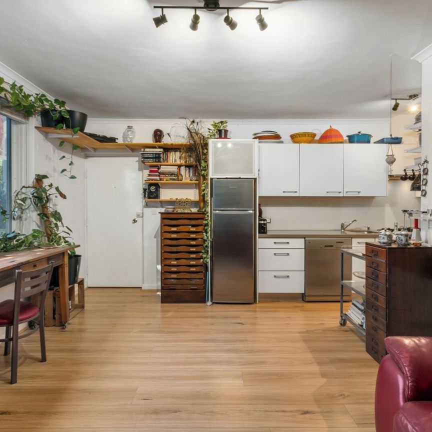 One-Bedroom Gem in Boutique Block - Photo 1