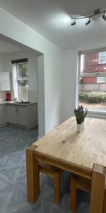 5 bedroom terraced house to rent - Photo 3