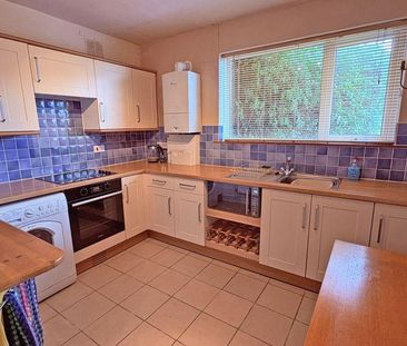 2 bedroom apartment to rent - Photo 4