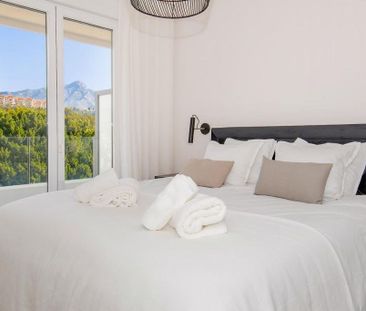 Luxury Apartment for rent in Marbella, Andalusia - Photo 5