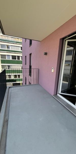 "Moderne 2.5-Zimmer-Wohnung mit Balkon in der Nähe vom Letzipark" - Photo 2