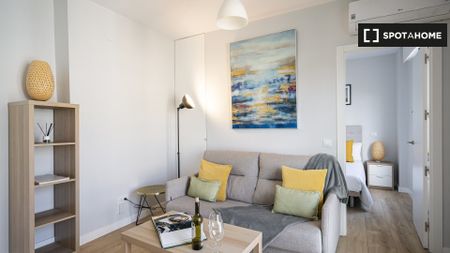 madrid, Community of Madrid 28045 - Photo 5