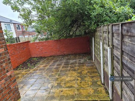 2 bedroom terraced house to rent - Photo 5