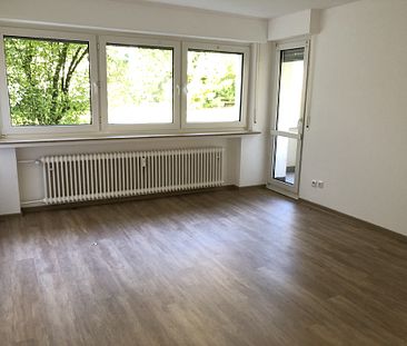 Sanierte 4-Zimmer Wohnung mit Balkon - Foto 1