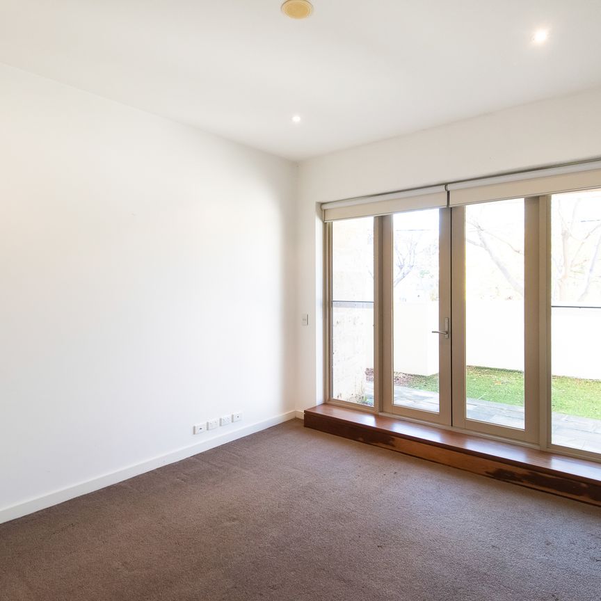 2/19 Birdwood Avenue, Brighton VIC 3186 - Apartment For Rent | Domain - Photo 1
