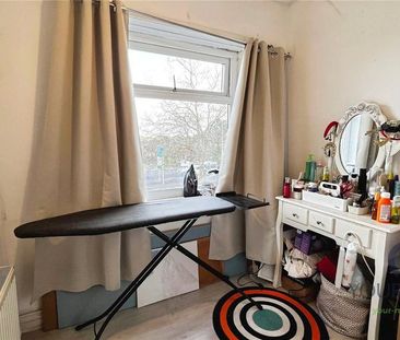 5 bedroom semi-detached house to rent - Photo 6