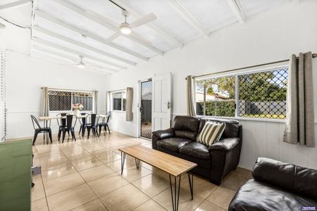 Rooming Accommodation - Furnished Room for Rent, Utilities Included + Ongoing Cleaning - Photo 5