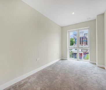 3 bedroom flat to rent - Photo 5
