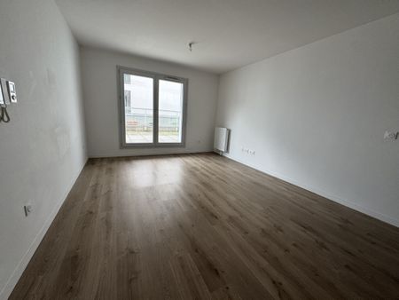 Location Appartement 2 pièces 44m² LILLE 59000 - Photo 5