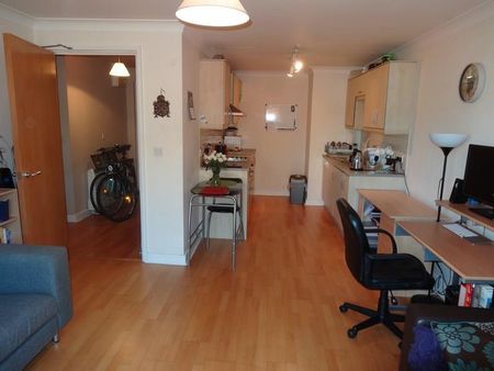 1 bedroom apartment to rent - Photo 2