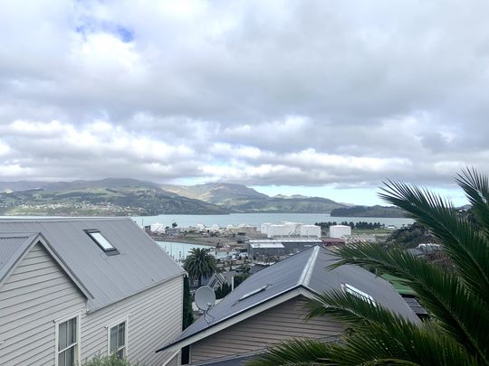 Lyttelton, 3 bedrooms - Photo 1