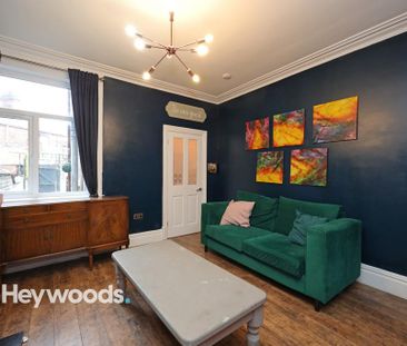 4 bedroom terraced house to rent - Photo 5