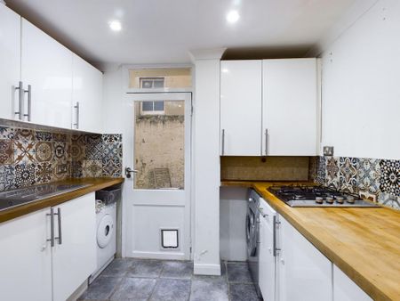 2 bedroom apartment to rent - Photo 3