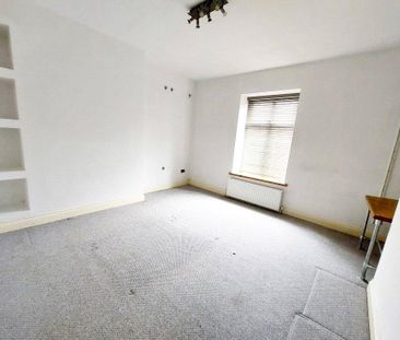 2 bedroom end of terrace house to rent - Photo 4