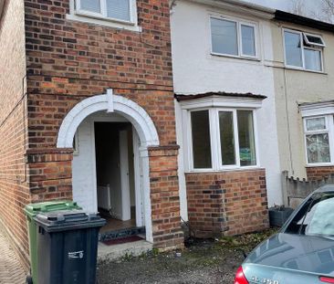 3 bedroom semi-detached house to rent - Photo 4