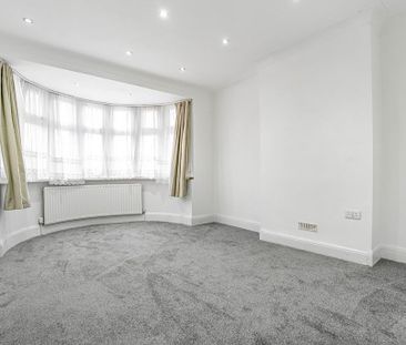 4 bedroom semi-detached house to rent - Photo 2