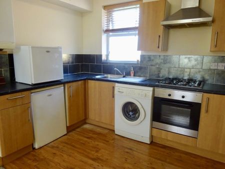 GERALD ROAD, CHARMINSTER (P07465) - Photo 4