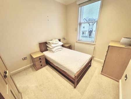 2 bedroom apartment to rent - Photo 4