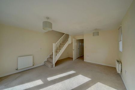 2 bedroom semi-detached house to rent - Photo 2