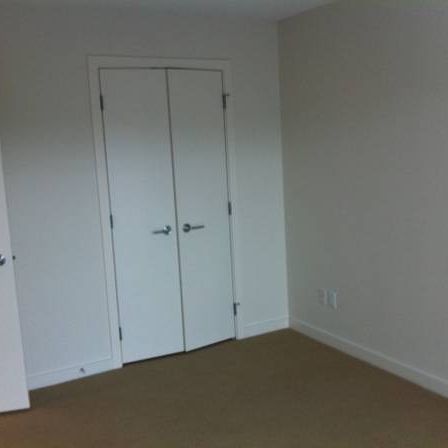 Bright &Spacious 1-Bdrm Plus Den & Flex Room Apartment - Photo 3