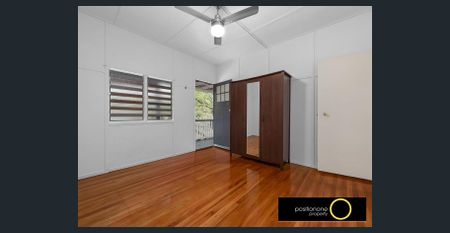 Furnished Renovated 2 Bedroom Unit in the Heart of Highgate Hill - Photo 5