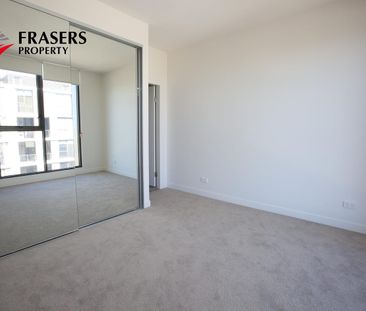 HARBOUR BRIDGE VIEW TWO BEDROOM APARTMENT WITHIN "CENTRALE" NORTH RYDE - Photo 3