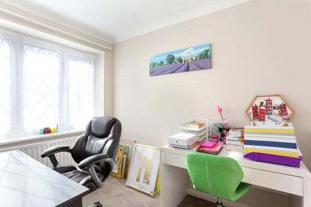 4 bedroom detached house to rent - Photo 4