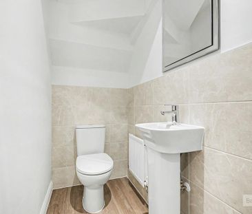 2 bedroom semi-detached house to rent - Photo 6