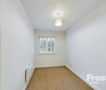 Littlebrook Avenue, Slough, Berkshire,SL2 - Photo 2