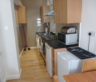 1 Bed Flat, Hendon, NW4 - Photo 5