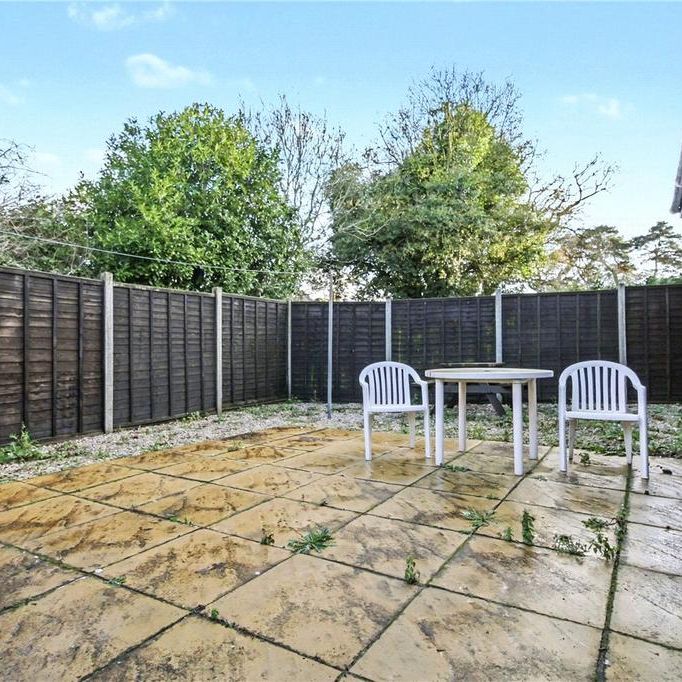 1 bedroom semi-detached house to rent - Photo 1