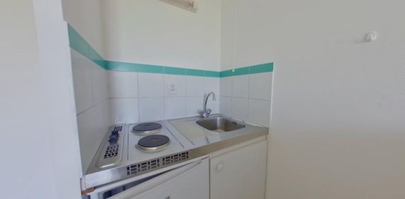 Location Appartement 1 pièce 21m² POITIERS 86000 - Photo 2