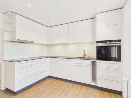 Cozy renovated 4.5 room apartment in Leibstadt, AG - Foto 5