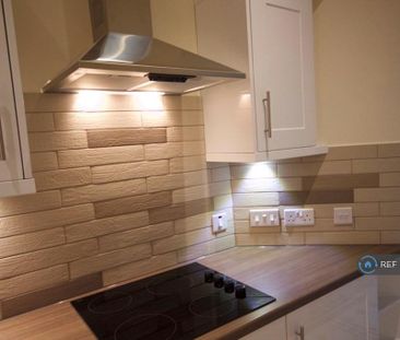 1 bedroom flat to rent - Photo 6