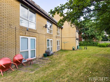 1 bedroom Maisonette - The Paddocks, Welwyn Garden City - Photo 5