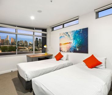 Dual Level Premium Penthouse with 180 Degree View of Melbourne City... - Photo 1