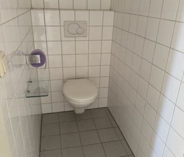 Provisionsfrei: Unbefristete 85m² DG-Wohnung + Terrasse beim Volker... - Photo 5